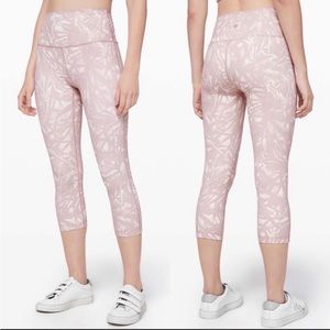 Lululemon Wunder Under Crop (High-Rise) *Full-On Luxtreme 21"